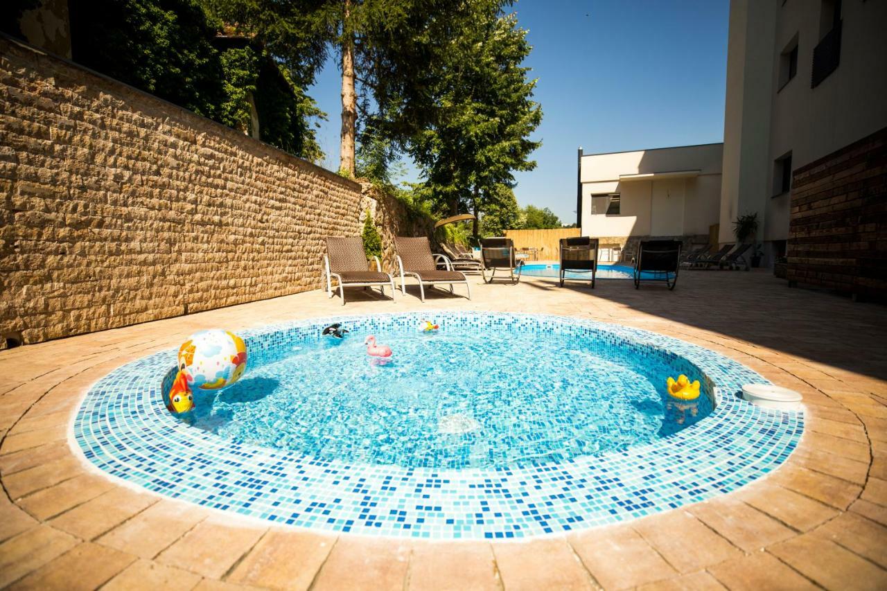 A Hoteli - Hotel Slatina Vrnjacka Banja Luaran gambar