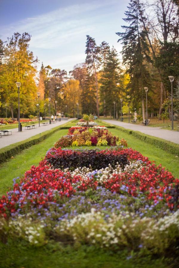 A Hoteli - Hotel Slatina Vrnjacka Banja Luaran gambar